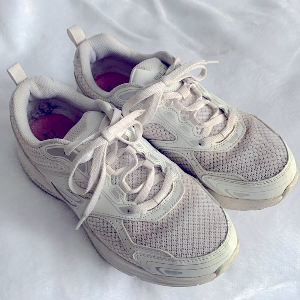 Skechers